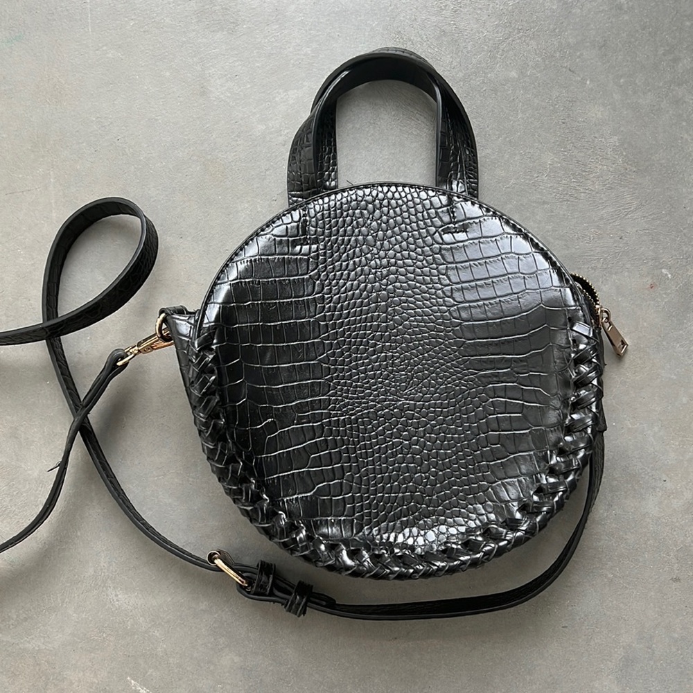 Faux patent leather crocodile black crossbody